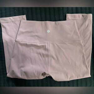 Lululemon high rise crop 17'